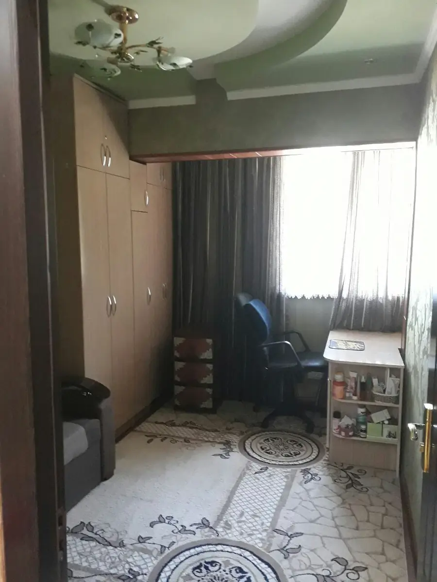 2 xonali kvartira sotiladi − 57 m²