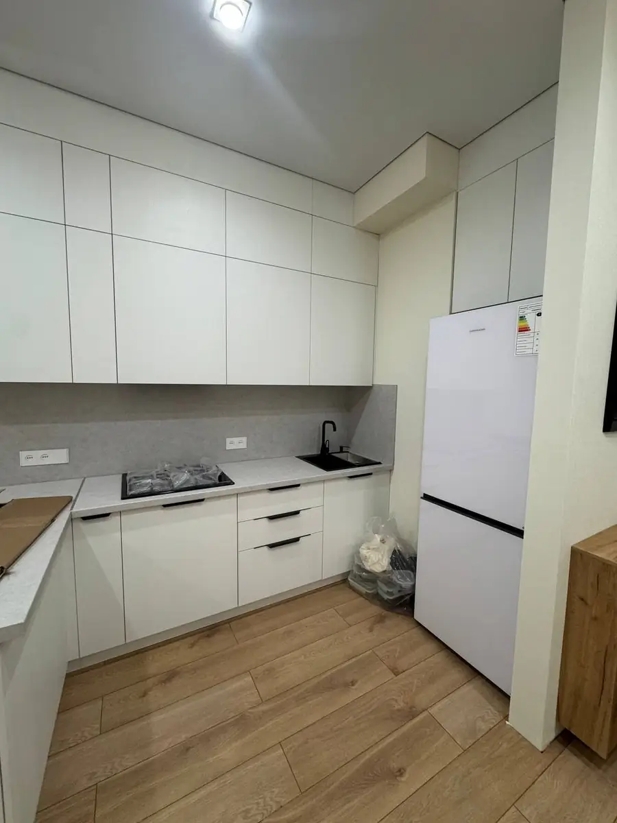 2 xonali kvartira sotiladi − 41 m²