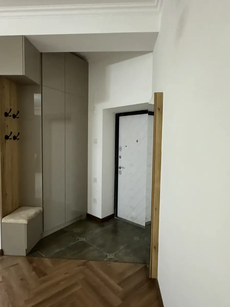 Ijaraga 3 xonali kvartira − 102 m²