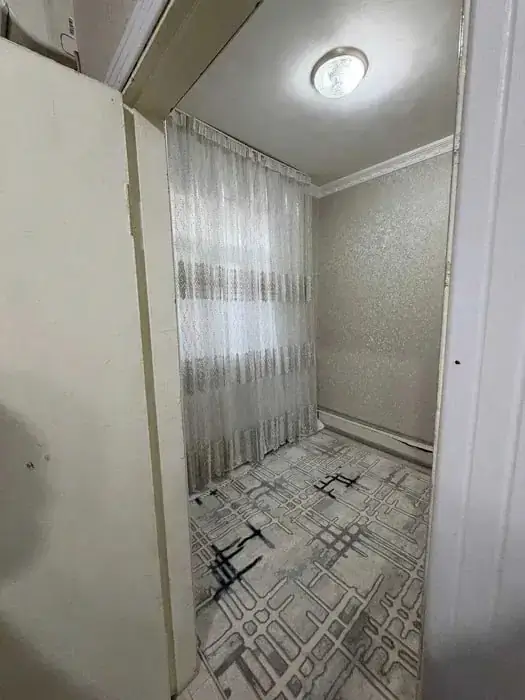 Сдается 2-комнатная квартира − 35 м²