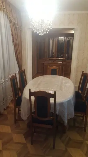 4 xonali kvartira sotiladi − 122 m²