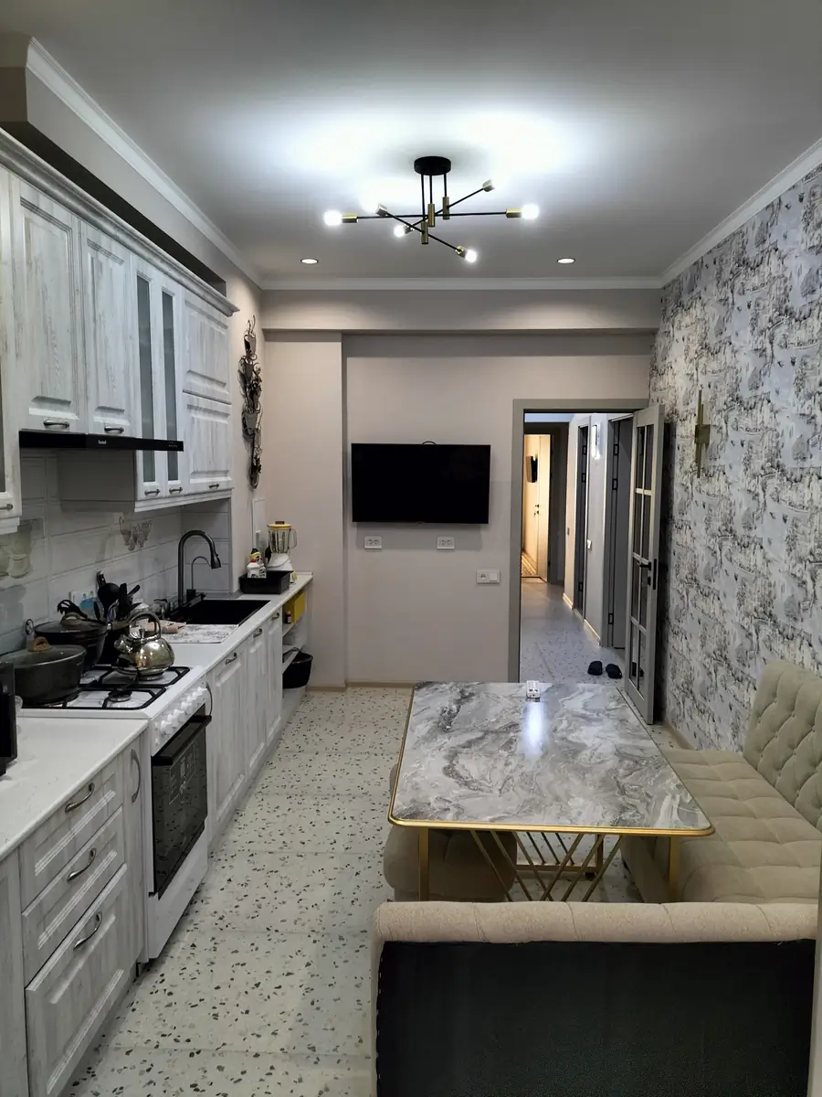 Ijaraga 3 xonali kvartira − 100 m²