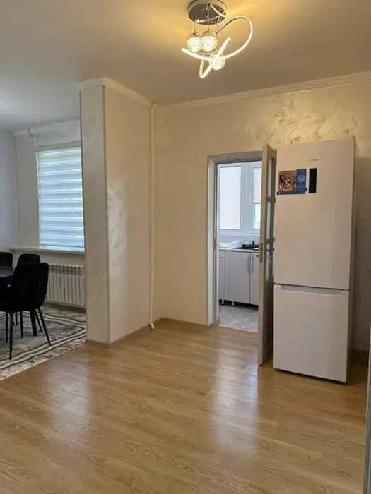 Сдается 3-комнатная квартира − 90 м²