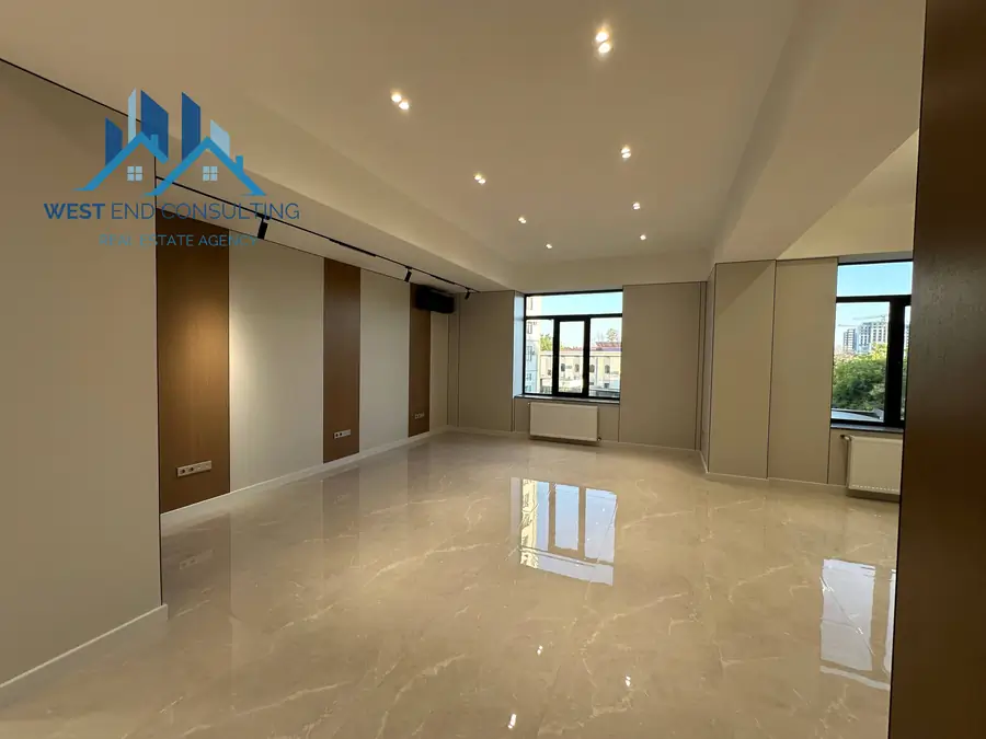 Ijaraga ofis − 360 m²
