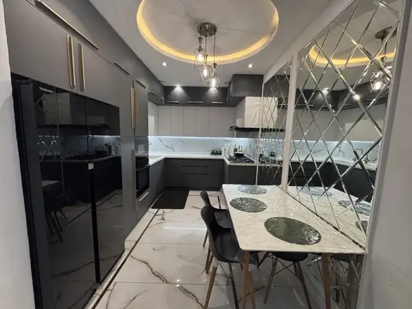 Ijaraga 5 dan ortiq xonali kvartira − 230 m²