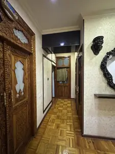 3 xonali kvartira sotiladi − 90 m²
