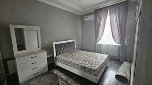 Сдается 3-комнатная квартира − 80 м²