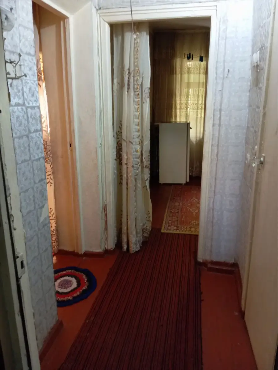 Продается 1-комнатная квартира − 30 м²