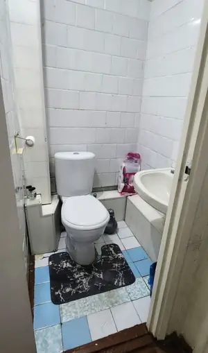 3 xonali kvartira sotiladi − 69 m²