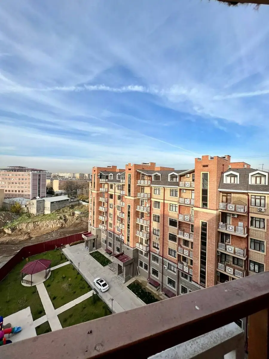 Продается 3-комнатная квартира − 96 м²