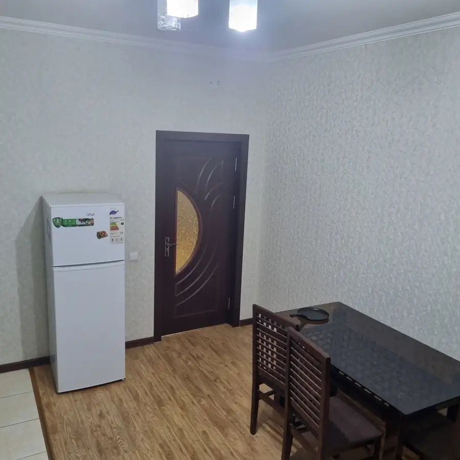 Продается 3-комнатная квартира − 101 м²