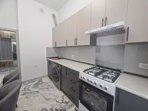 Сдается 3-комнатная квартира − 75 м²