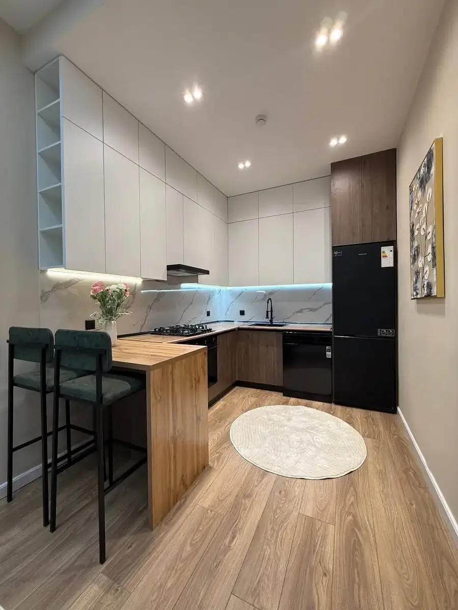 2 xonali kvartira sotiladi − 47 m²