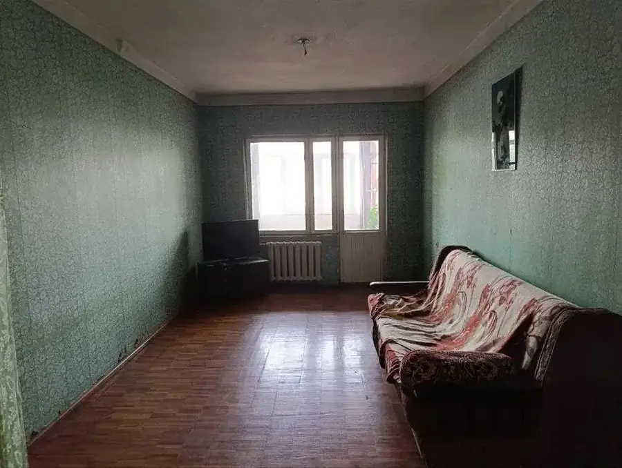 3 xonali kvartira sotiladi − 78 m²
