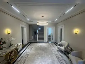 2 qavatli uy − 380 m², 3 sot. 
