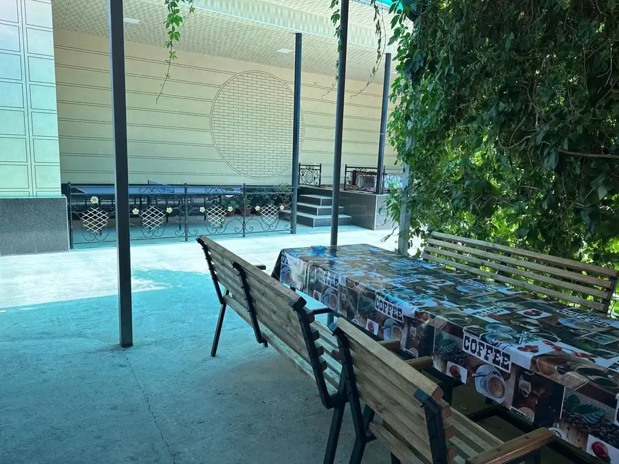 1 qavatli uy sotiladi − 180 m²