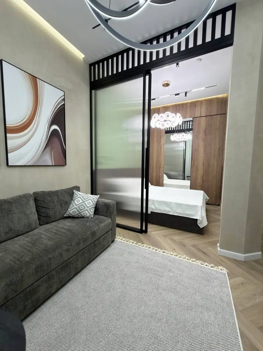 Продается 2-комнатная квартира − 43 м²