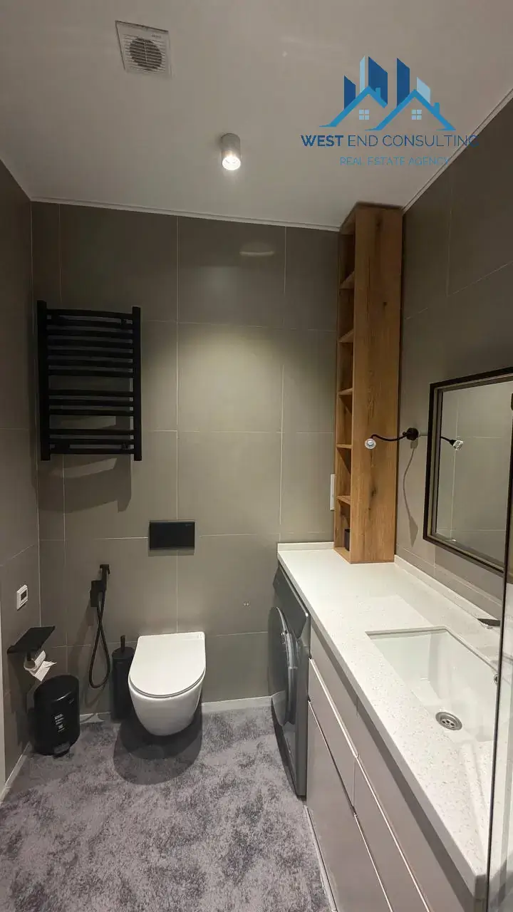 Продается 2-комнатная квартира − 85 м²