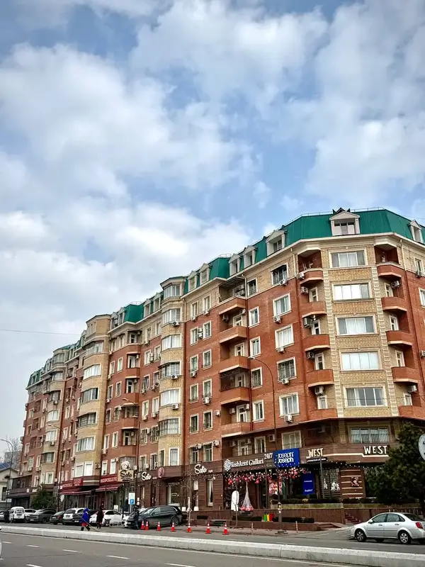 Ijaraga 4 xonali kvartira − 150 m²
