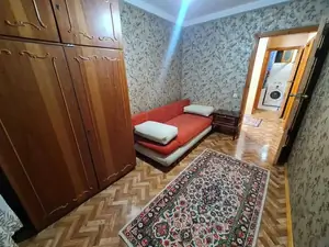 3-комнатная квартира − 70 м², 3/4 этаж