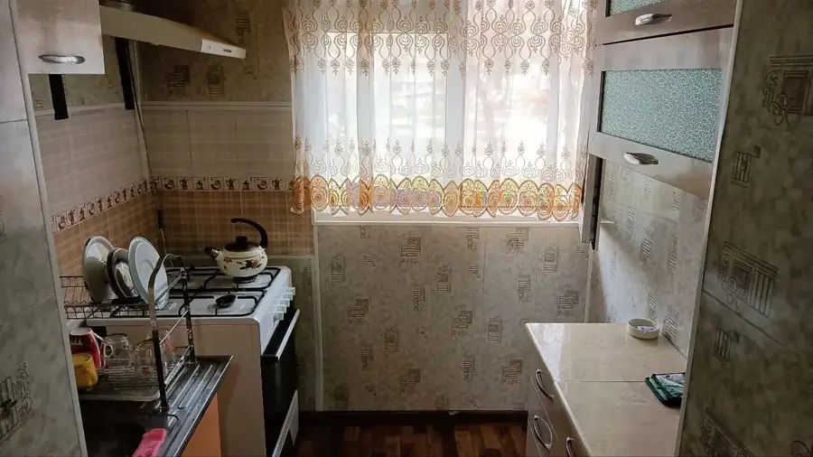 Продается 2-комнатная квартира − 50 м²