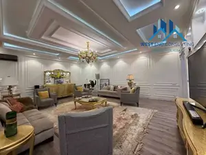 4 xonali kvartira − 210 m², 6/9 qavat