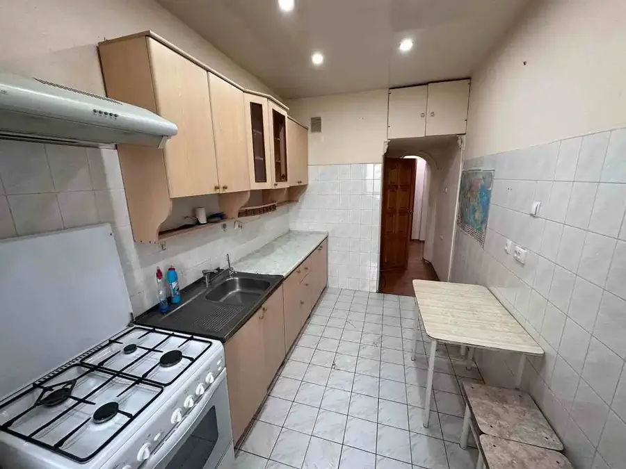 Продается 3-комнатная квартира − 75 м²