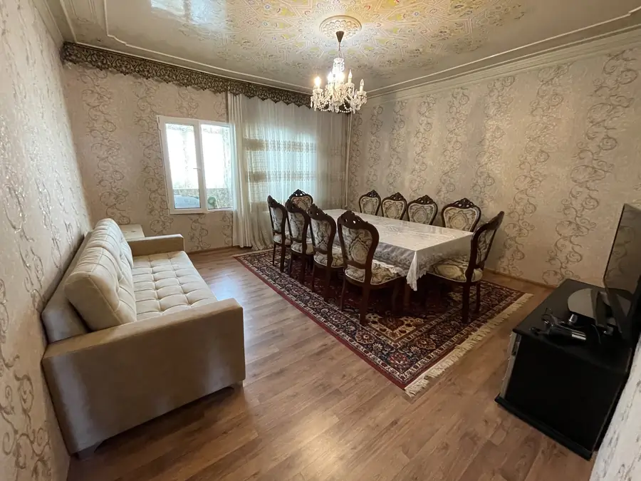 Продается 4-комнатная квартира − 88 м²