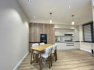 3 xonali kvartira − 90 m², 9/11 qavat