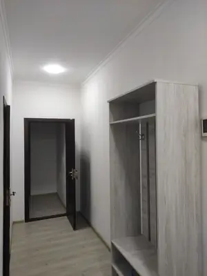 Сдается 2-комнатная квартира − 80 м²