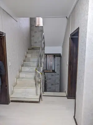 Ijaraga ofis − 400 m²