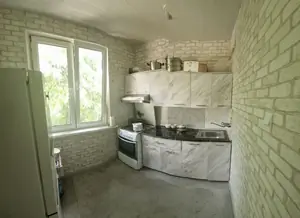 2 xonali kvartira sotiladi − 49.6 m²