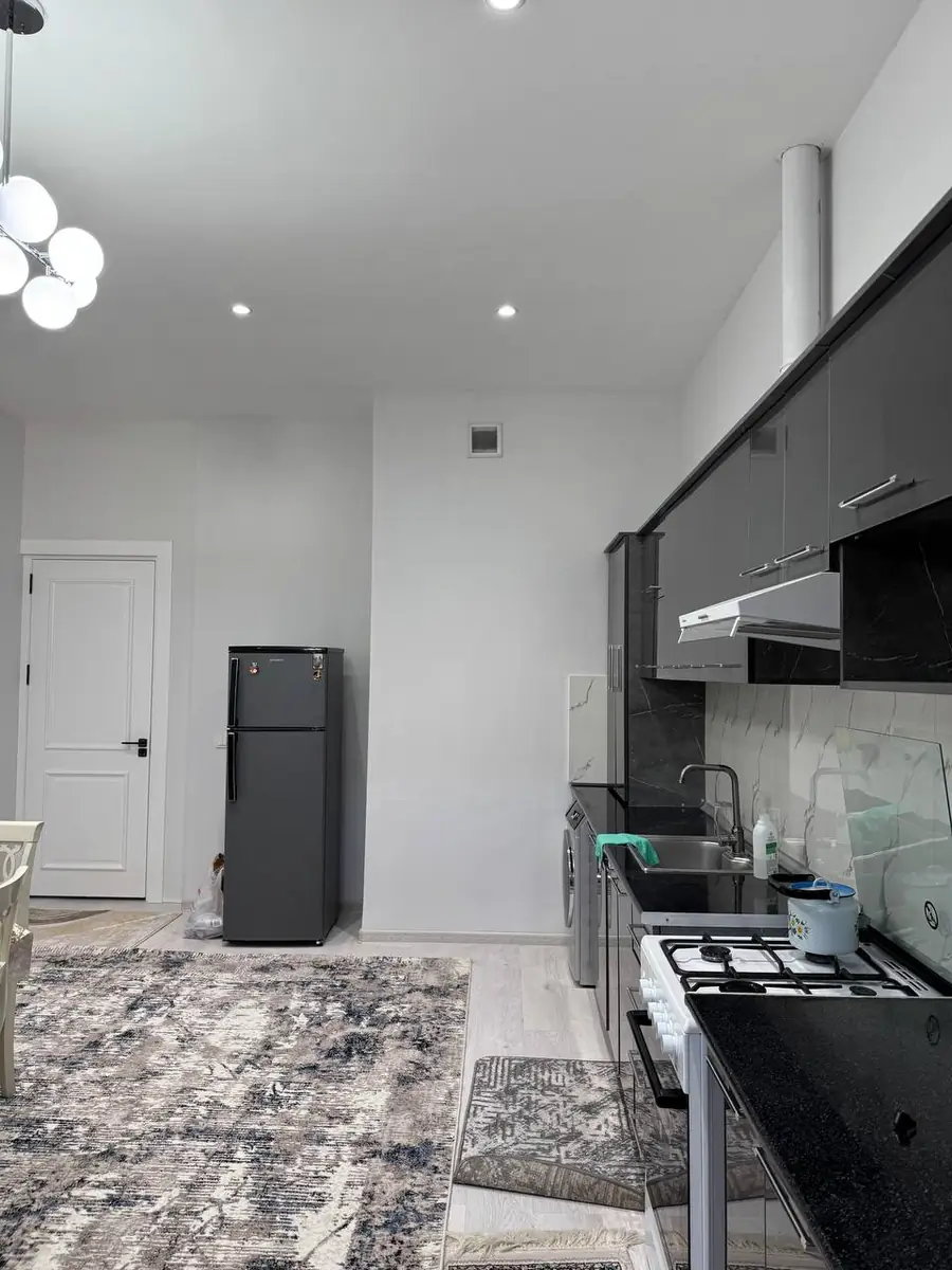 Ijaraga 3 xonali kvartira − 130 m²