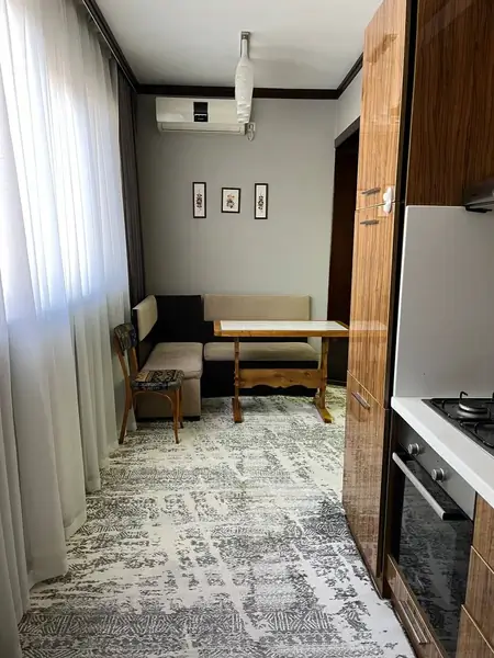 2-комнатная квартира − 60 м², 3/4 этаж