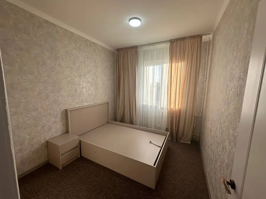 2 xonali kvartira sotiladi − 58 m²