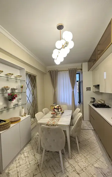 3-комнатная квартира − 80 м², 4/5 этаж