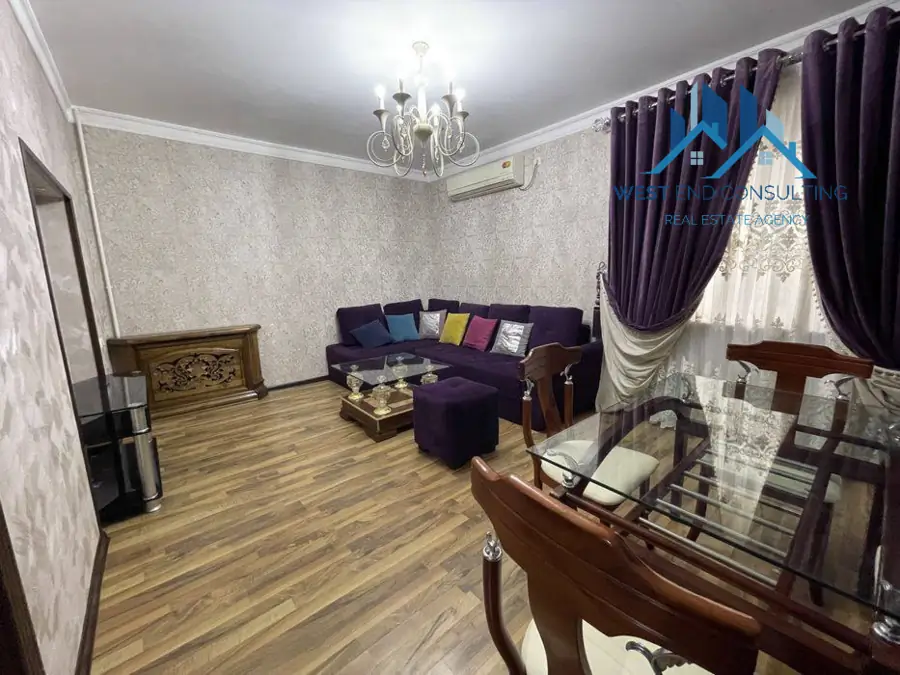 Продается 2-комнатная квартира − 67 м²