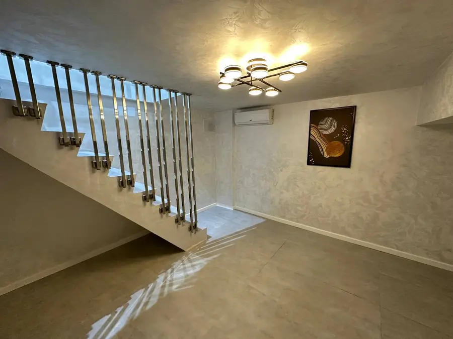 Сдается офис − 90 м²