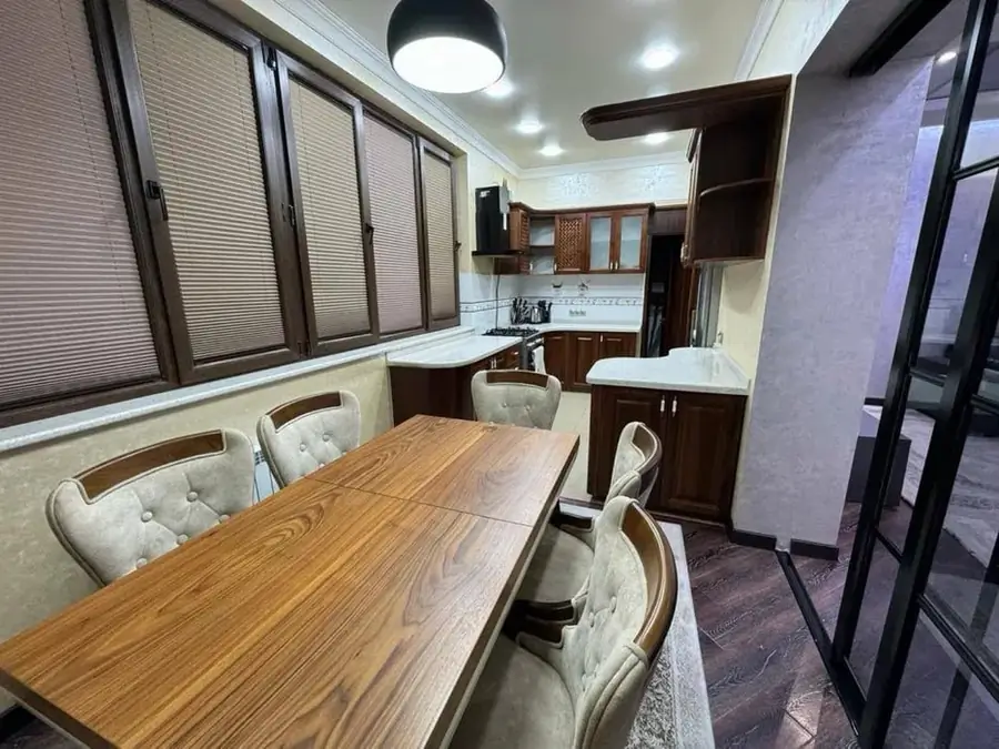 Сдается 3-комнатная квартира − 110 м²