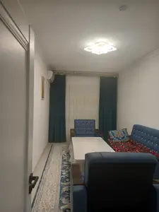3 xonali kvartira sotiladi − 74 m²