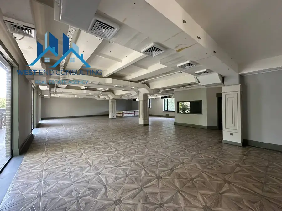 Ijaraga obshepit maydoni − 1150 m²