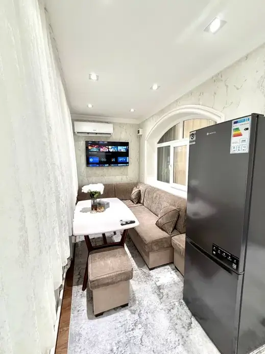 Продается 3-комнатная квартира − 72 м²