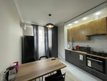 2-комнатная квартира − 70 м², 5/9 этаж