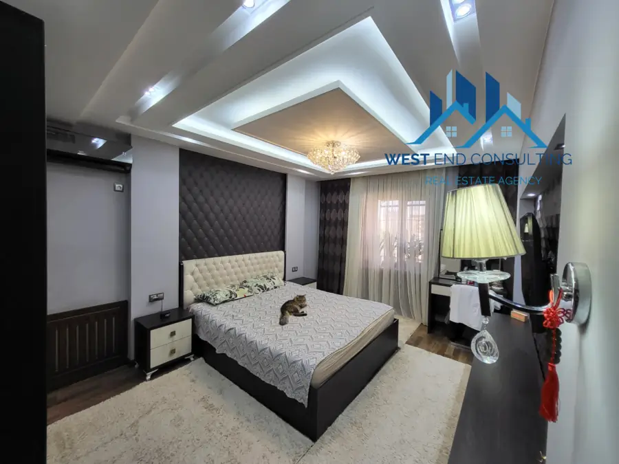 4 xonali kvartira sotiladi − 150 m²