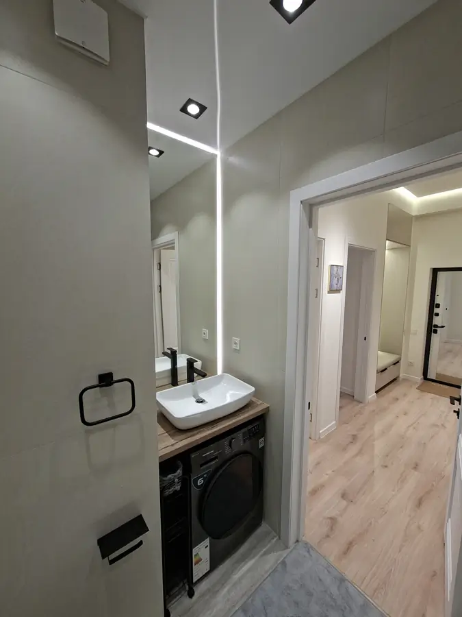 Продается 4-комнатная квартира − 110 м²