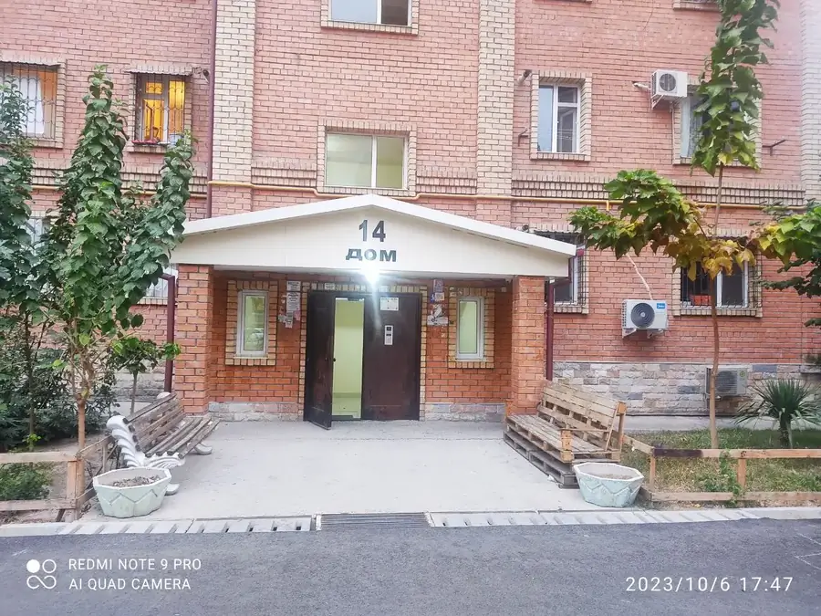 Продается 3-комнатная квартира − 59 м²