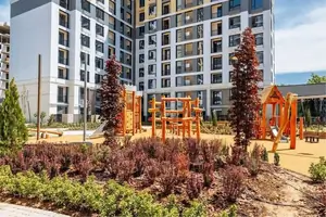 3 xonali kvartira sotiladi − 73 m²