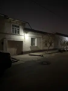 1 qavatli uy − 210 m², 4.3 sot. 