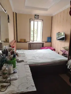 4 xonali kvartira sotiladi − 100 m²