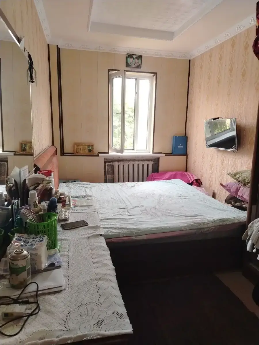 4 xonali kvartira sotiladi − 100 m²